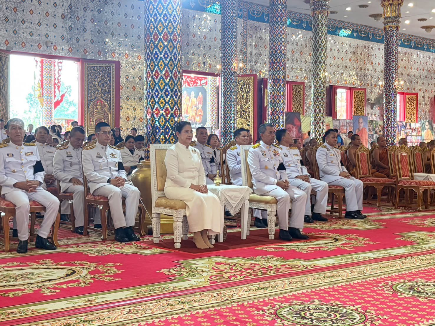 LINE ALBUM 17469 260417 3