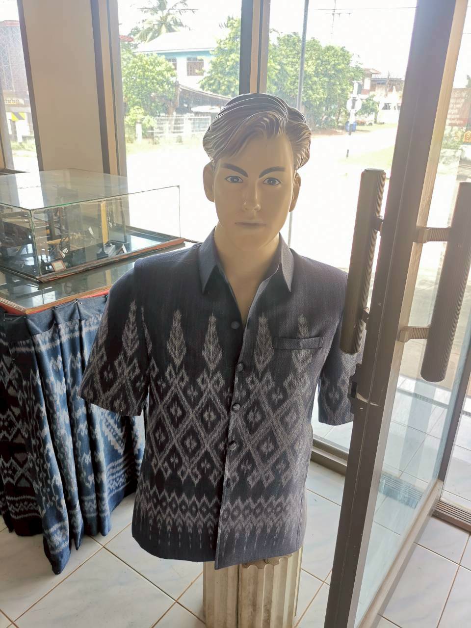 LINE ALBUM กลุ่มอาชีพ ผ้ามัดหมี่ 251015 24