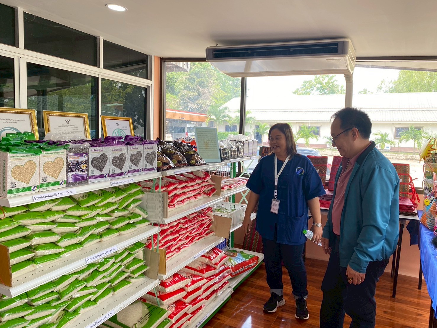 LINE ALBUM 180968 250918 37