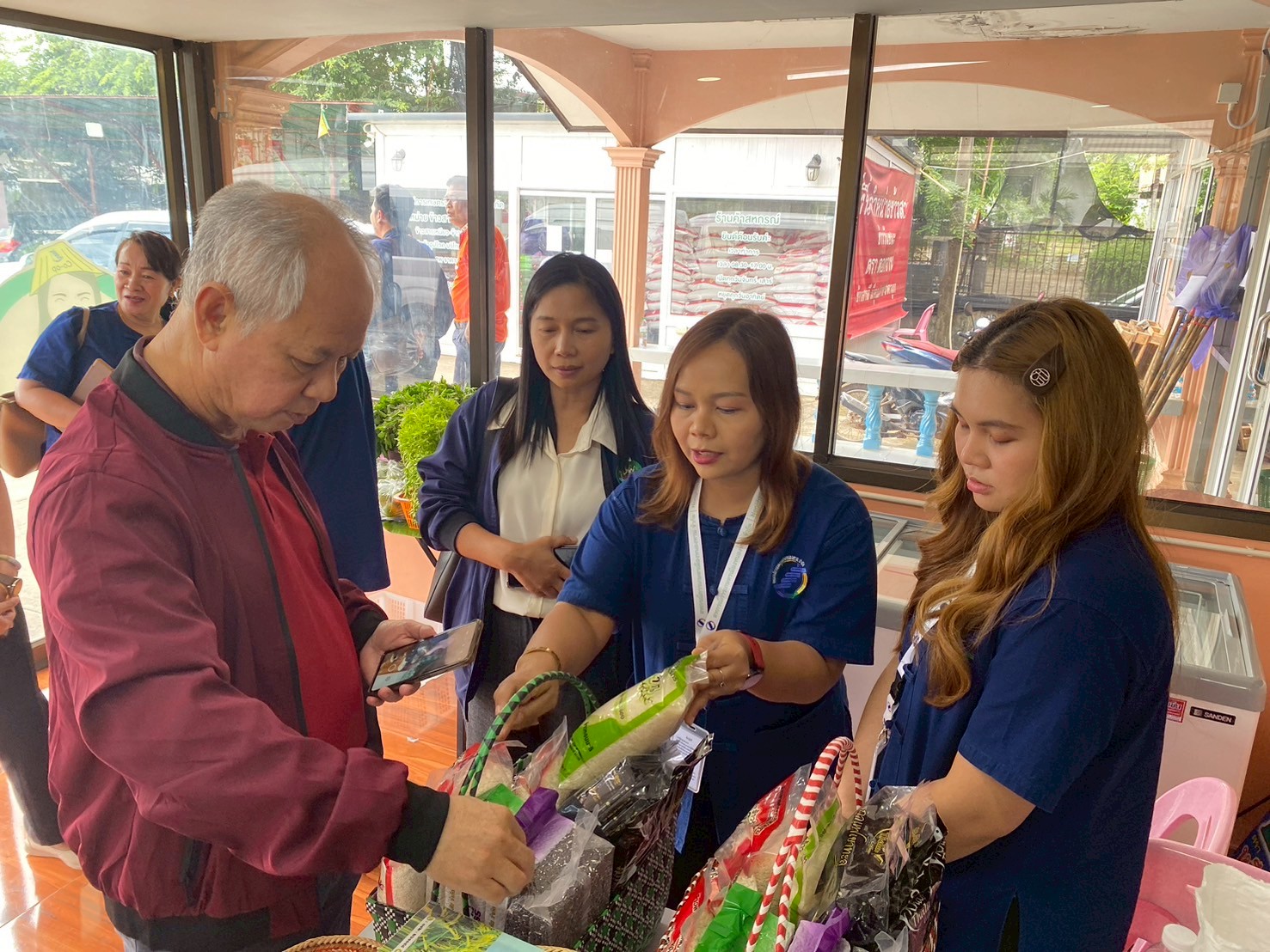 LINE ALBUM 180968 250918 44