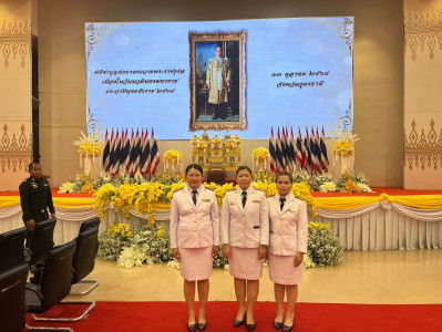 ร่วมพิธีเจริญพระพุทธมนต์ ทำบุญถวายสังฆทาน ... พารามิเตอร์รูปภาพ 1